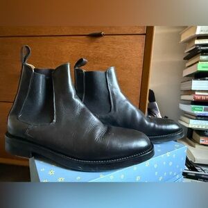 Club Monaco black Chelsea  Leather Boots size 9
